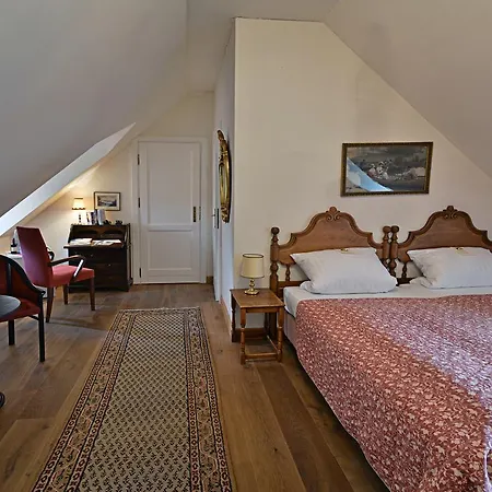 Burg Boetzelaer Hotel 4*