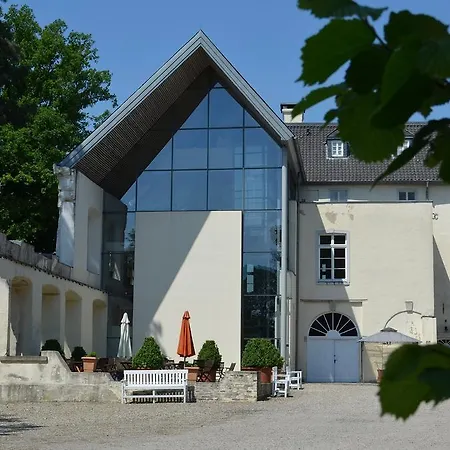 Burg Boetzelaer Hotel 4*