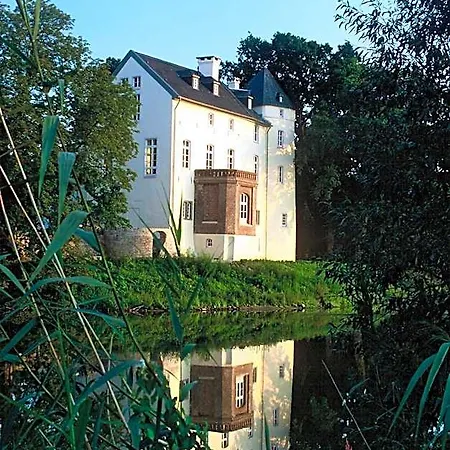 Hotel Burg Boetzelaer 4*