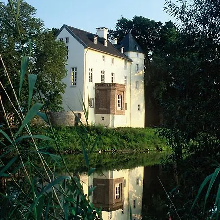 Burg Boetzelaer 4*