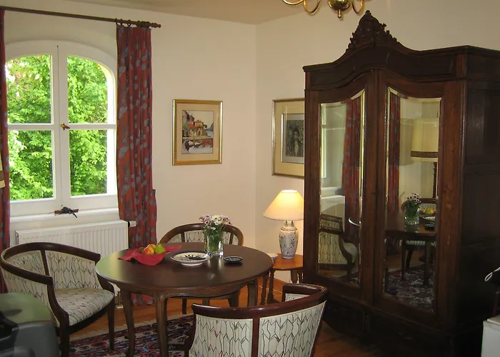 Burg Boetzelaer Hotel