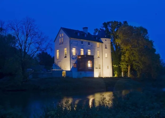 Burg Boetzelaer Hotel
